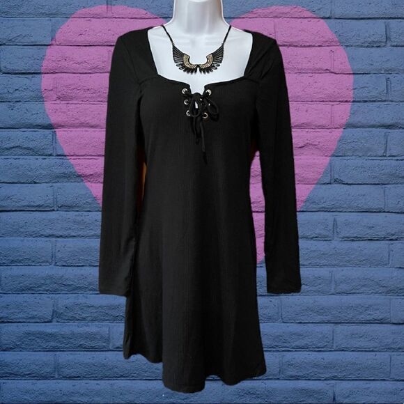 NWT Hippie Rose Black Juniors' Tie-Front Dress - Picture 1 of 8